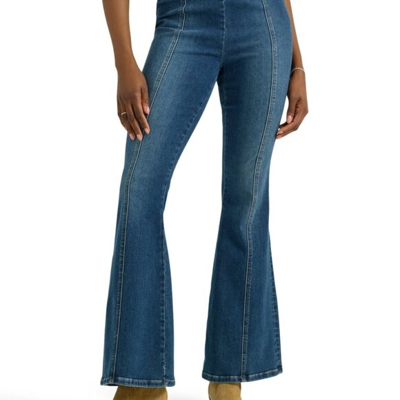 Lee® Women's Heritage High Rise Pull On Flare Jean - Picture 1 of 2